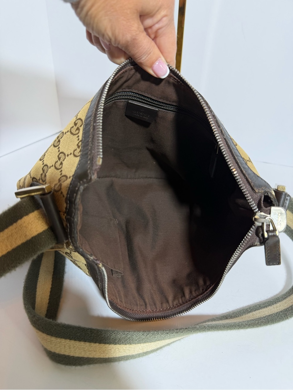 Gucci Tan/Brown GG Canvas Crossbody with Bee Charm - Picture 11 of 14